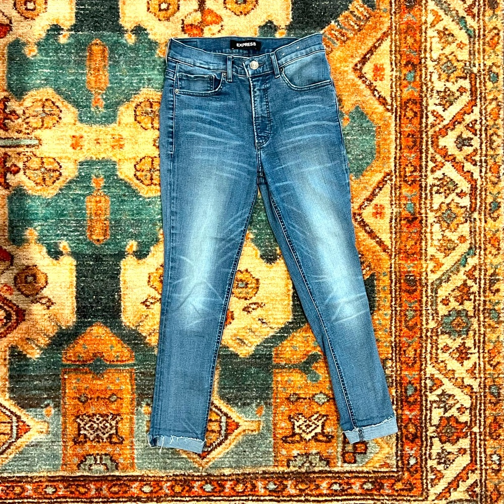 Express High Rise skinny jeans light wash, size 6R